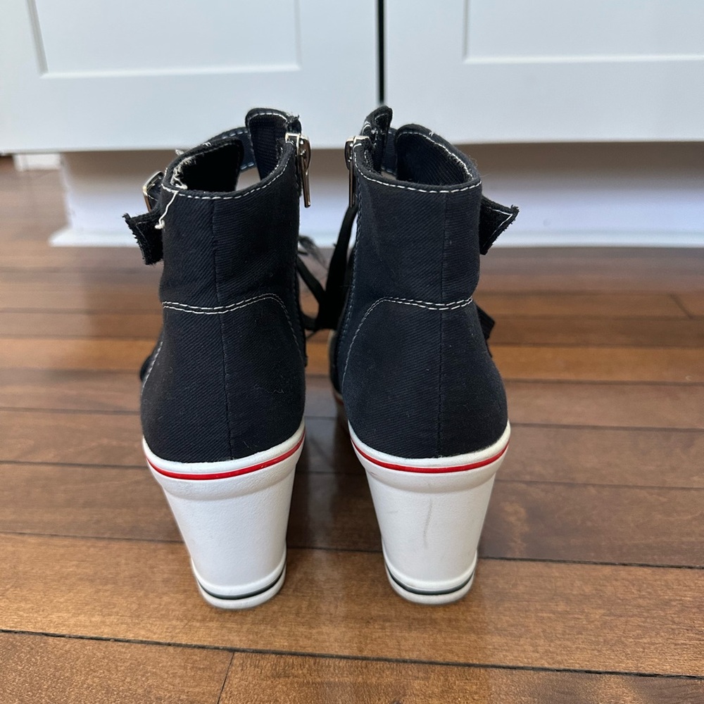 Trendy Black and White Wedge Sneakers - Picture 4 of 5